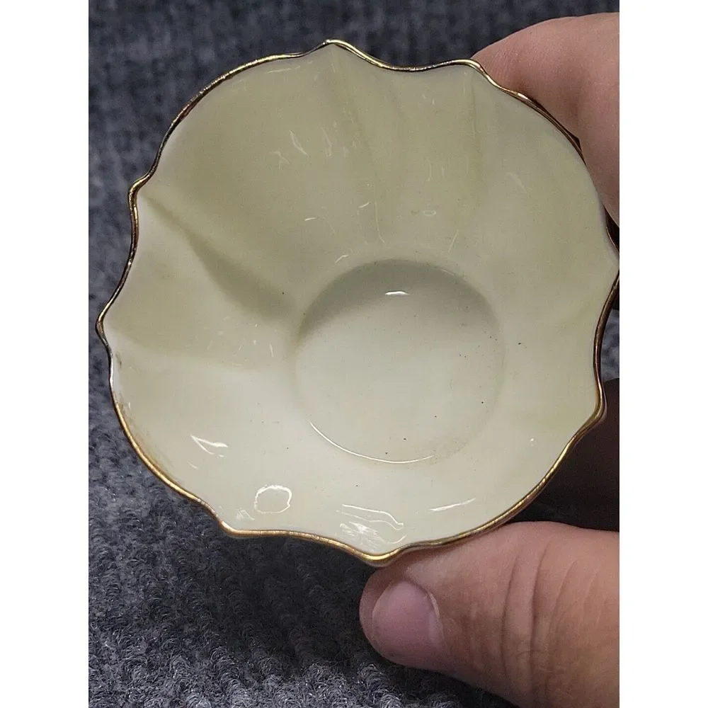 Vtg Paragon‎ China Loretta Scalloped Cream & Sugar Yellow Bone China - Picture 9 of 9